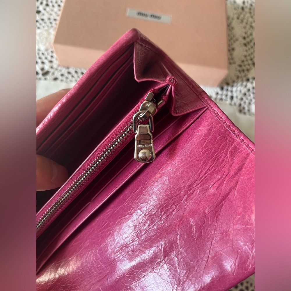 ***SOLD***NWT Authentic Miumiu Long Zip Bi-fold Pink Wallet - Picture 13 of 16